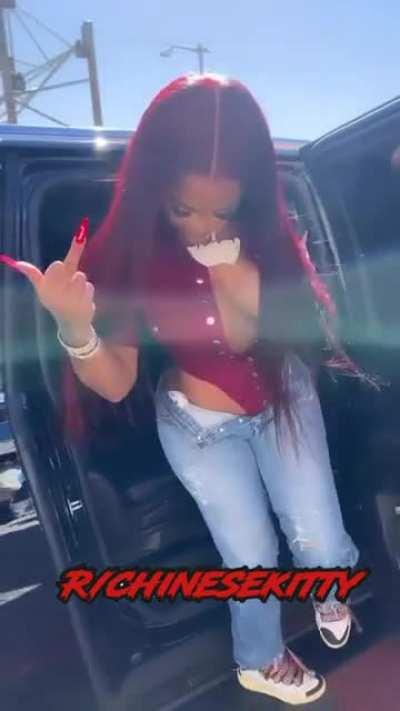 Woah 😳 #ThemCheeks