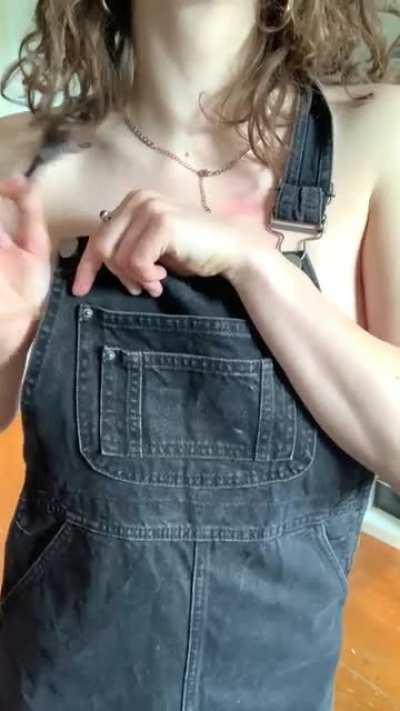 When the quiet girl turns out to be the biggest slut😈