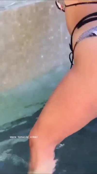 Throwing ass 🍑🥵