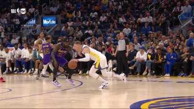 [Highlight] Former teammates Juan Toscano and Jordan Poole scrapping for a loose ball