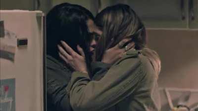Ashley Greene & Eve Harlow in Rogue [S4E3-2017]
