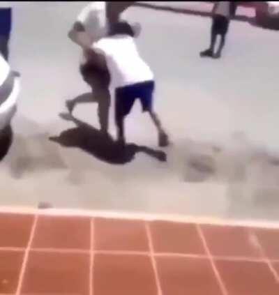 Briga na broderagem?