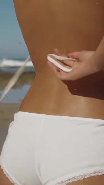 Lindsay Demyan «video»