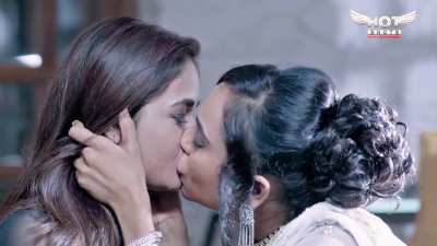 Nehal Vadoliya lesbian kissing Shikha Sinha in ‘The Typewriter”