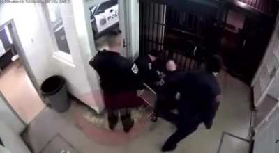 Ex-Indiana officer sentenced to 1 year in federal prison for repeatedly punching handcuffed man