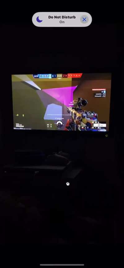 help me please!! i was just playing my game and one random round my screen started glitching out and i couldn't play for the rest of the game-