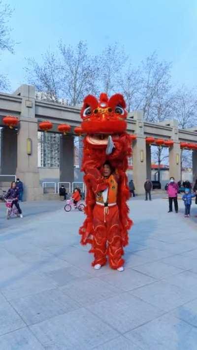 Нихуя не понятно но очень интересно.