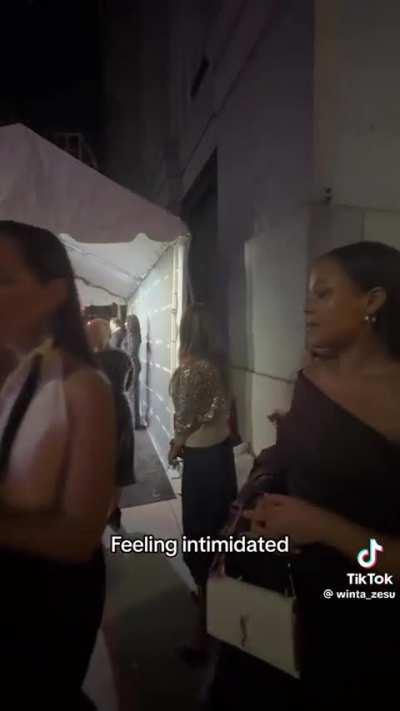 Can’t tell if satire or not. Woman expects paparazzi to take photos