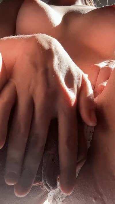 Looking for someone to make out with my pussy ð¤­