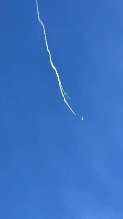 USAF fighter jet destroying a Chinese reconnaissance balloon with an AIM-9X over South Carolina today (4/2/2023)
