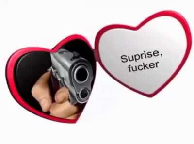 When the alpha🅱️et 🅱️ois come to no-knock your ass, but you knew they might be dropping by so you're ready to give them their soup prize.