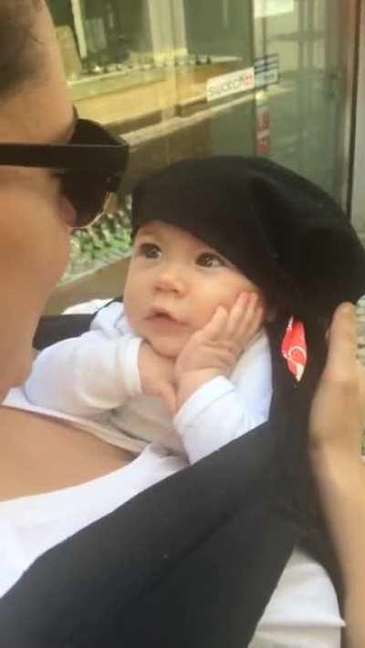 Find some who looks at you like the kid to the mother! #lifegoals