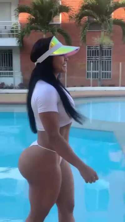 Latina booty.