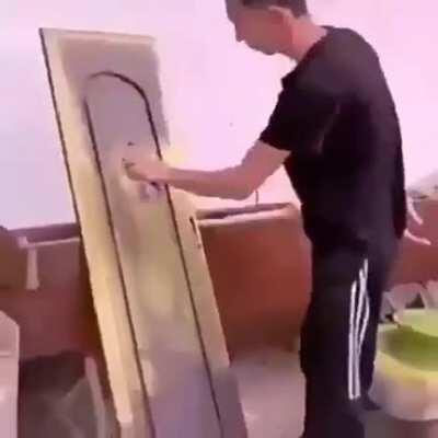 Cómo arreglar la puerta de un auto