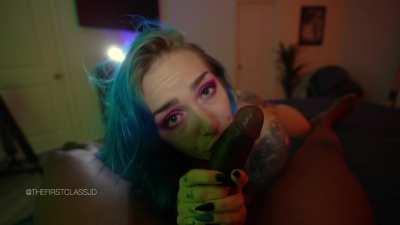 I could let suck me for eternity with those eyes and skills u/misslavey666