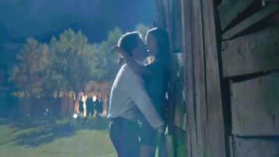 Odette Annable intense kiss scene in Series Tell Me A Story S2E3 (2018)