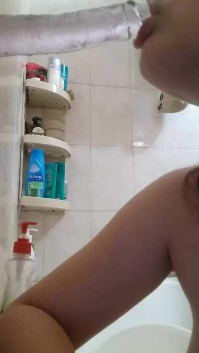 arrows up if you wanna be my first sexual partner