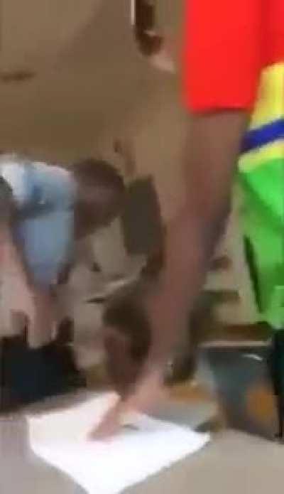 Niggas need to start using their brains before it gets knocked out their skulls 🤦‍♂️ 💀