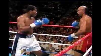 Riddick 'Big Daddy' Bowe KO's Jorge Luis Gonzalez.