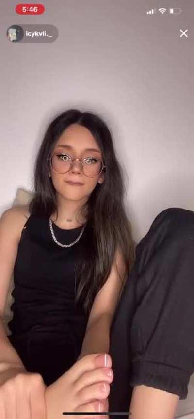 Cute white tip toes 😍