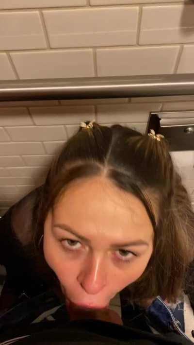 I suck dick on the first date😋