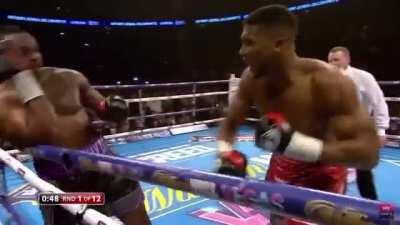 Whyte trying to survive Joshua’s onslaught in round 1. Will we ever see AJ fight like this again or has the Ruiz fight made him more cautious? On another note AJ displayed good head movement here. Whyte showed a good chin/durability the whole fight. How d