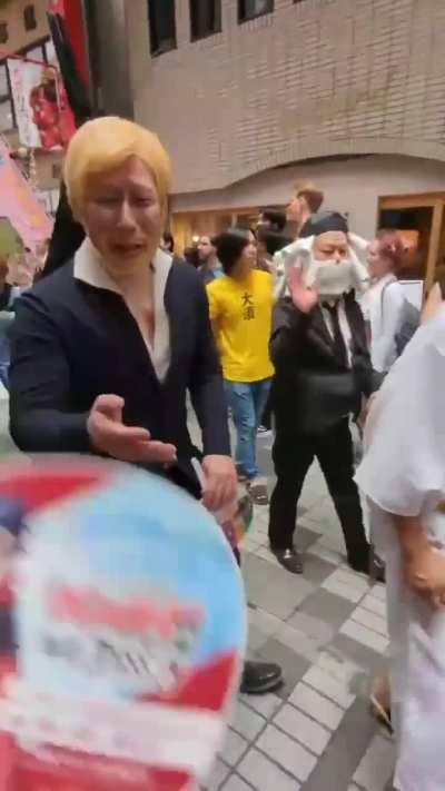 Poor Gorosei, having to go meet the population...