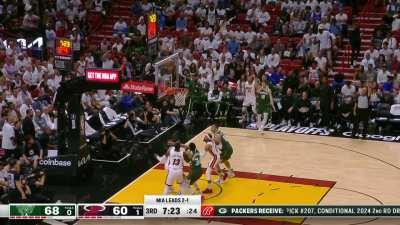 [Highlight] Love and Bam can't decide who picks up the ball so Giannis just steals it for the easy slam!