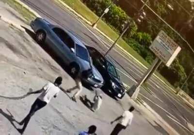 Dude freaks out with 2 swords, gets owned