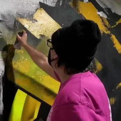 Incredible mural by @Heliobray on ig