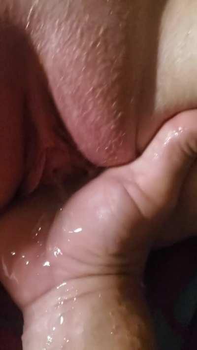 Making the wife squirt