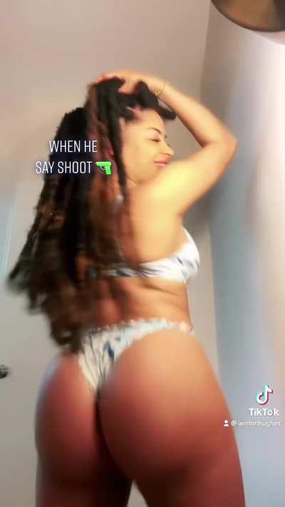 Tori making that ass clap on TikTok
