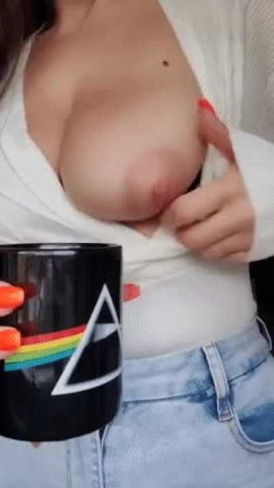 Cream for your coffee, sir? 😇