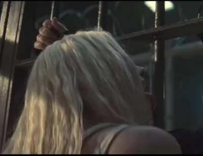 Imagine Harley Quinn (Margot Robbie) doing this to your cock