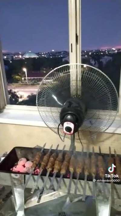 pentru toţi cei care spuneau că nu se poate face gratar la bloc