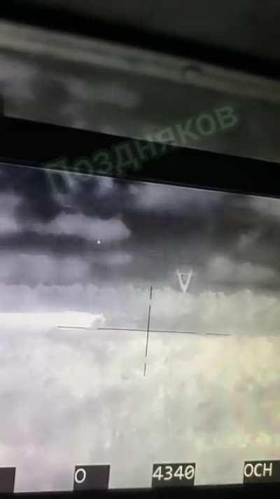 RU pov. Russian T-80BVM engages Ukrainian infantry - Date and location unknown