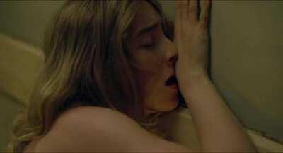 Kate Winslet and Saoirse Ronan lesbian plot from Ammonite