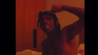 Toxic kid when u kill him and say ez then he tries to cuss