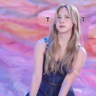 201110 - Mina is the cutest