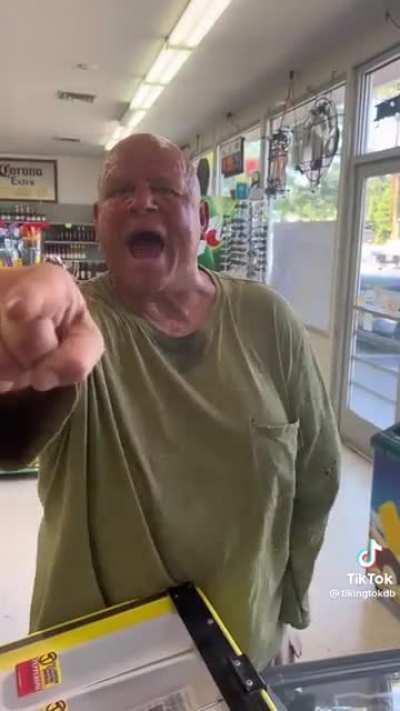 Racist meltdown in gas station