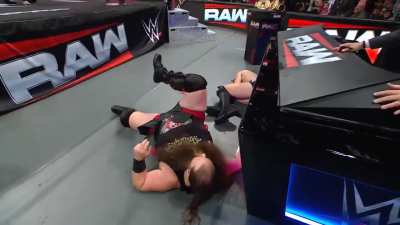 [Raw Spoilers] Scary bump in opening match