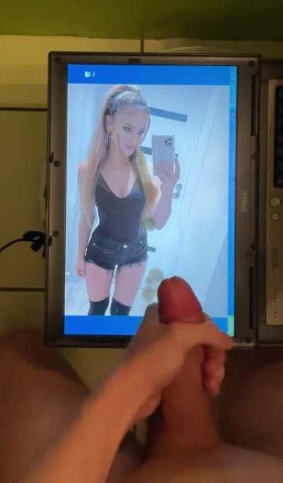 kinga kujawska, piszcie kto następny, a przy dużej aktywności(staram się aby filmy były jak najlepsze) wleci jeszcze jedna wieczorem