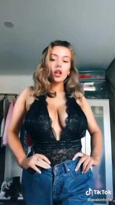 Avalon Hope and her big tatas!