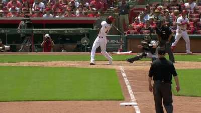 [Highlight] [Highlight] Elly De La Cruz hits a bloop hustle double.