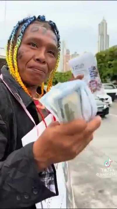 Six9 is a good example of a Latin x who wants to help us poverty stricken Latinos