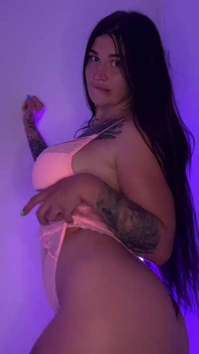 I want to be played with me in different poses