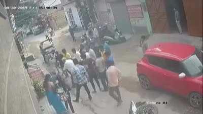 Instant street justice in India. No need to call the cops.