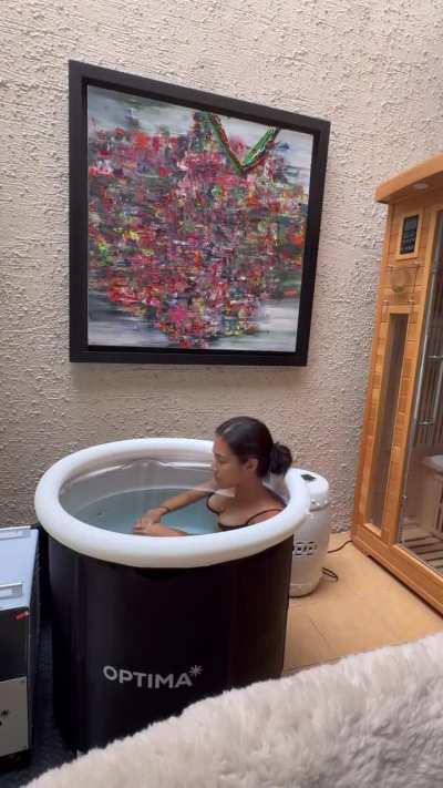 Mikaela Martinez cold theraphy 🔥