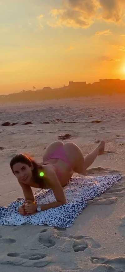 Stupid how hot she is