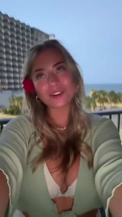 Katia_Nicole.a green flower